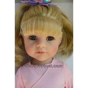 Babika Gotz Hannah s oblecenim