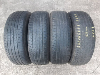 235/65 R17 -letné Bridgestone