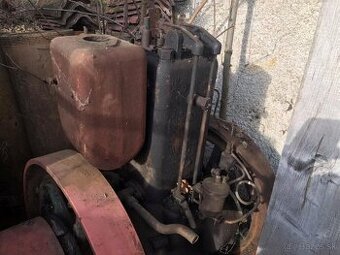 Predám stabilný motor slávia 11 HP