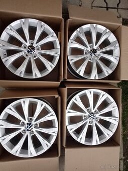 VW Tiguan 17"5x112 ET 40 originálne hliníkové disky,škKodia