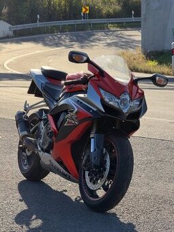 Suzuki Gsxr 600 K8