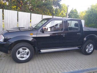 Nissan Navara D22