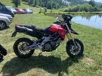 Aprilia Dorsoduro 750