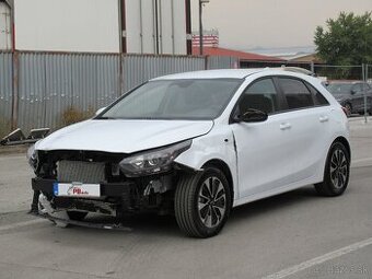 Kia Ceed 1.5 T-GDi odp. DPH 2586km
