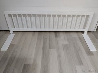 Detská zábrana na posteľ