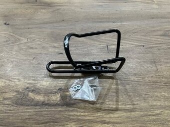 Držiak na fľašu pre bicykel