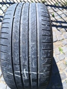 Predam jazdene letne pneu 225/40R18 Bridgestone