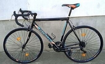 Športový bicykel 23 hliníkový rám