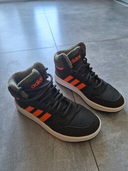 Adidas zateplene kotnikove tenisky