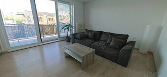 Na prenájom 3 izbový byt s rozlohou 100 m²