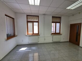 ✅ Kancelária 26m² - Hradbová ul. 11 v centre KE ✅