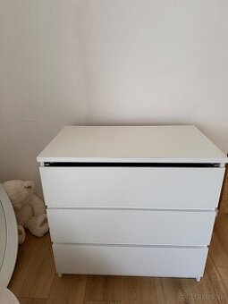 Predam biela komoda Ikea