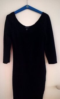 AMISU dámske čierne mini šaty z New Yorkeru