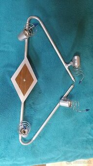 Parádam stropne svetlo