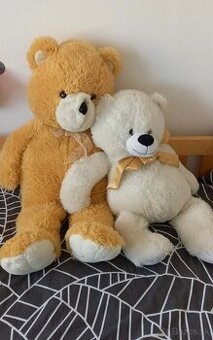 veľký plyšový medvedíci