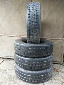 Predám 4-letné pneumatiky Pirelli 225/75 R16C