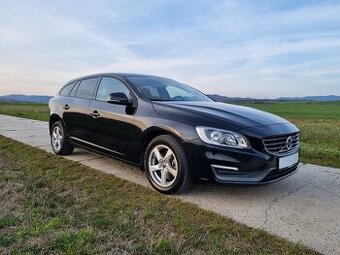 VOLVO V60 2,0D3 .- A/T... Top stav ..