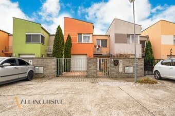 ALL INCLUSIVE | NA PREDAJ 4 IZBOVÝ RADOVÝ DOM S GARÁŽOU, ŠAM