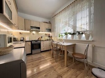 PREDAJ - 3 IZBOVÝ BYT S LOGGIOU, L. SVOBODU, BARDEJOV