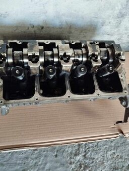 hlava motora, agregat , trysky, octavia 2 1,9 tdi 77 bxe