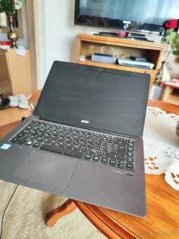 Acer Travelmate X349 na opravu