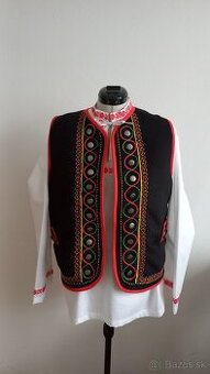Krojová vesta -vyšívaná.