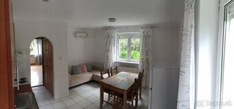 Prenajmem 2 izby v centre pri EF