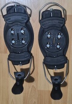 Snowboard hardboot viazanie