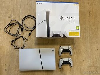 Playstation 5 slim 1tb + 2 ovládače