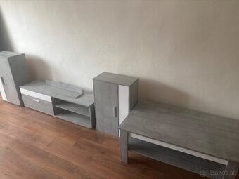 Obývacia stena plus stolík