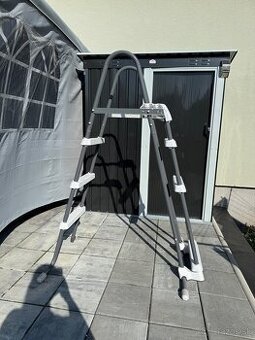 Predam schody do bazena