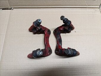 Vw golf Mk3 držiaky strmeňov