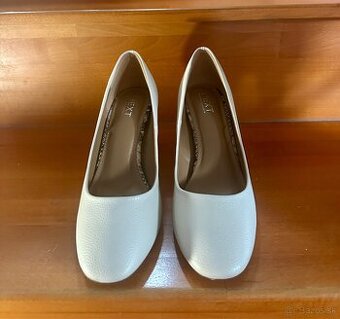 Biele (svadobne) topanky na podpätku 38