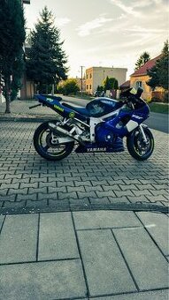 Yamaha YZF R6 - 1