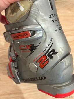 Predam pouzivane detske lyziarky znacky Dalbello, velkost 19 - 1