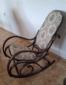 Retro hojdacie drevené kreslo