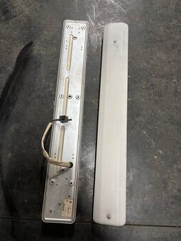 Stropné / nástenné svietidlo – 2 ks, dĺžka cca 80 cm