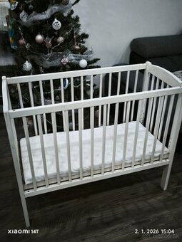 Postieľka pre novorodenca