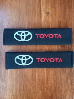 Predám návleky na bezpečnostný pas s logom Toyota