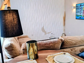 CHORVÁTSKO, OSTROV VIR  NA PREDAJ ŠTÝLOVÝ APARTMÁN S VÝHĽADO