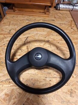Predám volant na OPEL corsa B