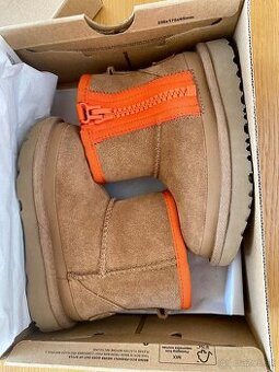 Detské cizmy UGG Classic mini Zipper, v. 25