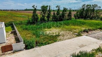 Stavebný pozemok Boldog 540 m2