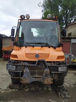 Mercedes Unimog U400
