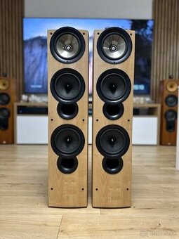 KEF IQ9