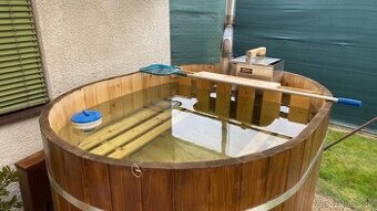 Predám kúpaciu kaďu pre 4-5 osôb