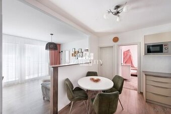 Na predaj 4-izbový byt, kompletná rekonštrukcia, Trenčín