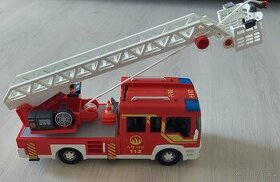 Playmobil hasičské auto + hasičská stanica