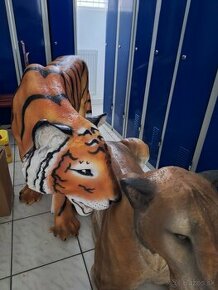 Socha lev a tiger