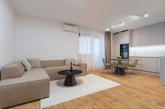 PRENÁJOM - NOVÝ ZARIADENÝ 3 IZB BYT pri JAZERE 90m2,2xBALKÓN